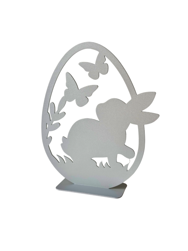 metalowe jajko wielkanocne z królikiem i motylami
